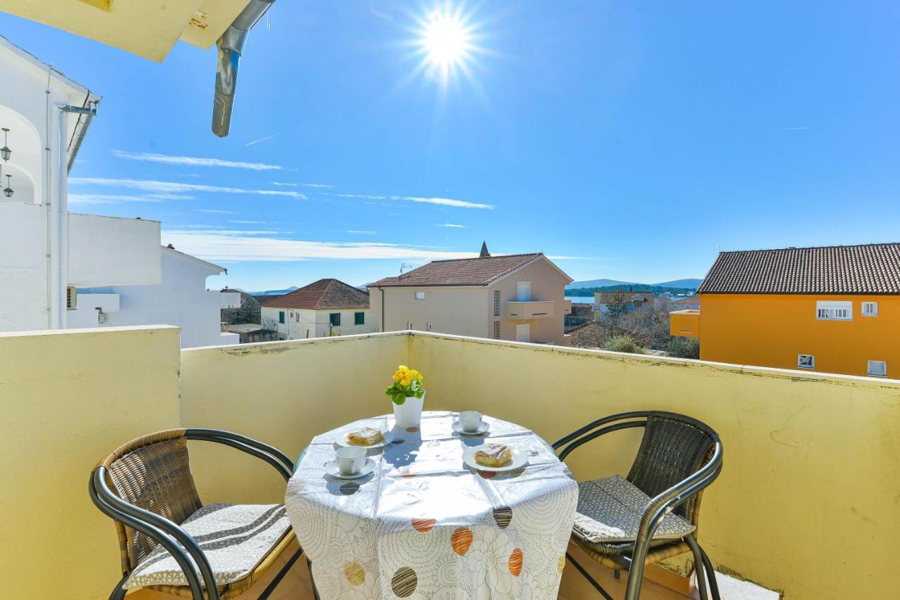 Apartments Adria Turanj Εξωτερικό φωτογραφία