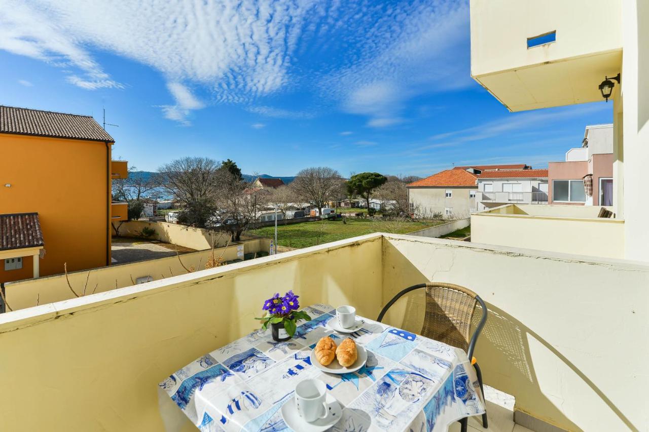Apartments Adria Turanj Εξωτερικό φωτογραφία