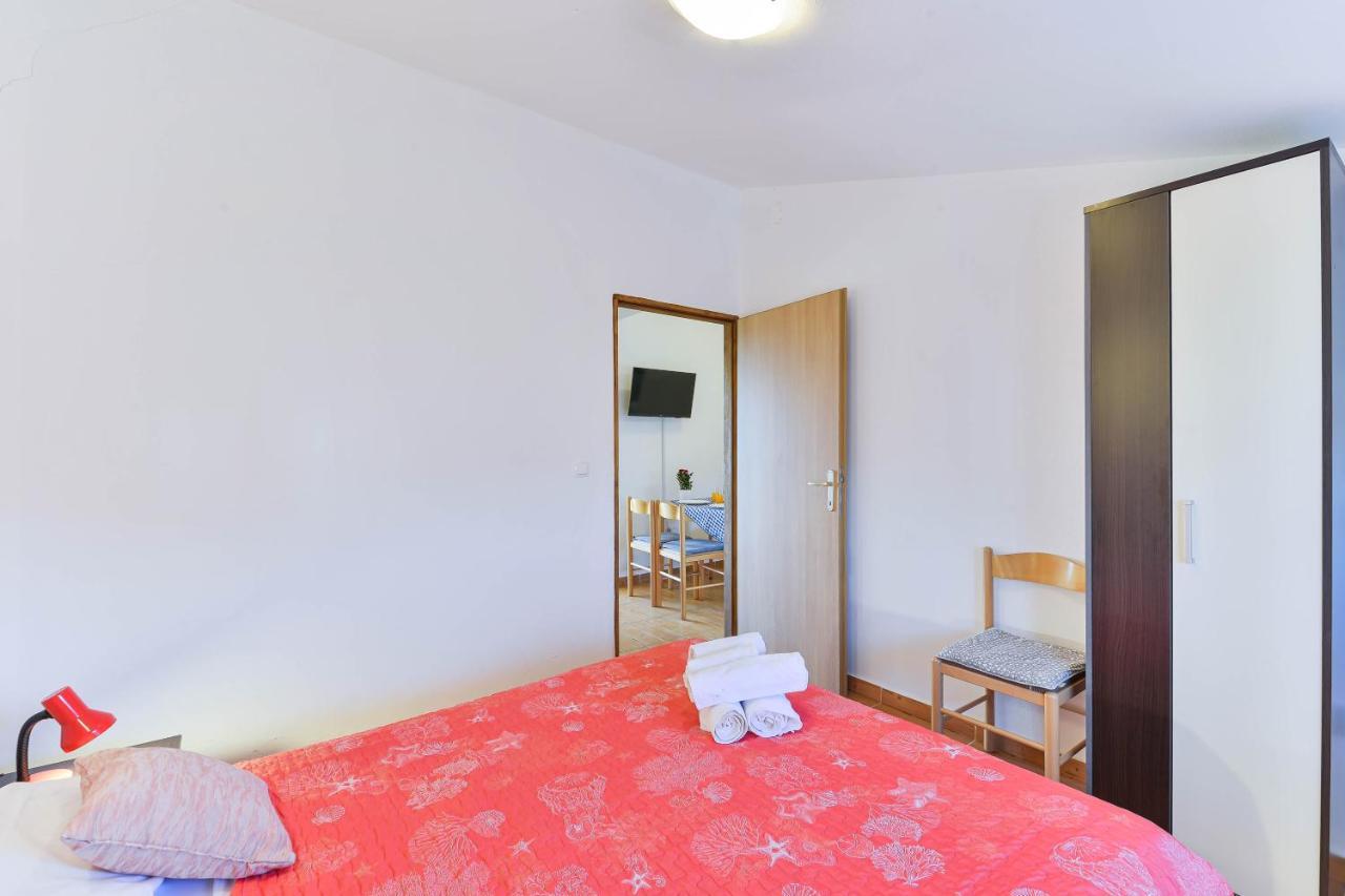 Apartments Adria Turanj Εξωτερικό φωτογραφία