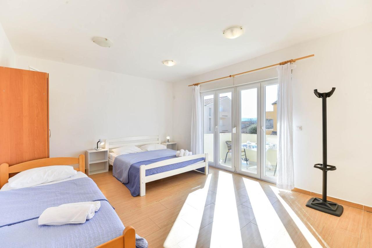 Apartments Adria Turanj Εξωτερικό φωτογραφία
