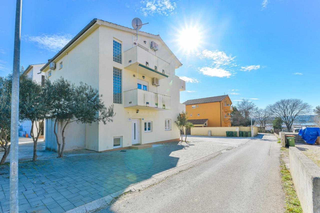 Apartments Adria Turanj Εξωτερικό φωτογραφία