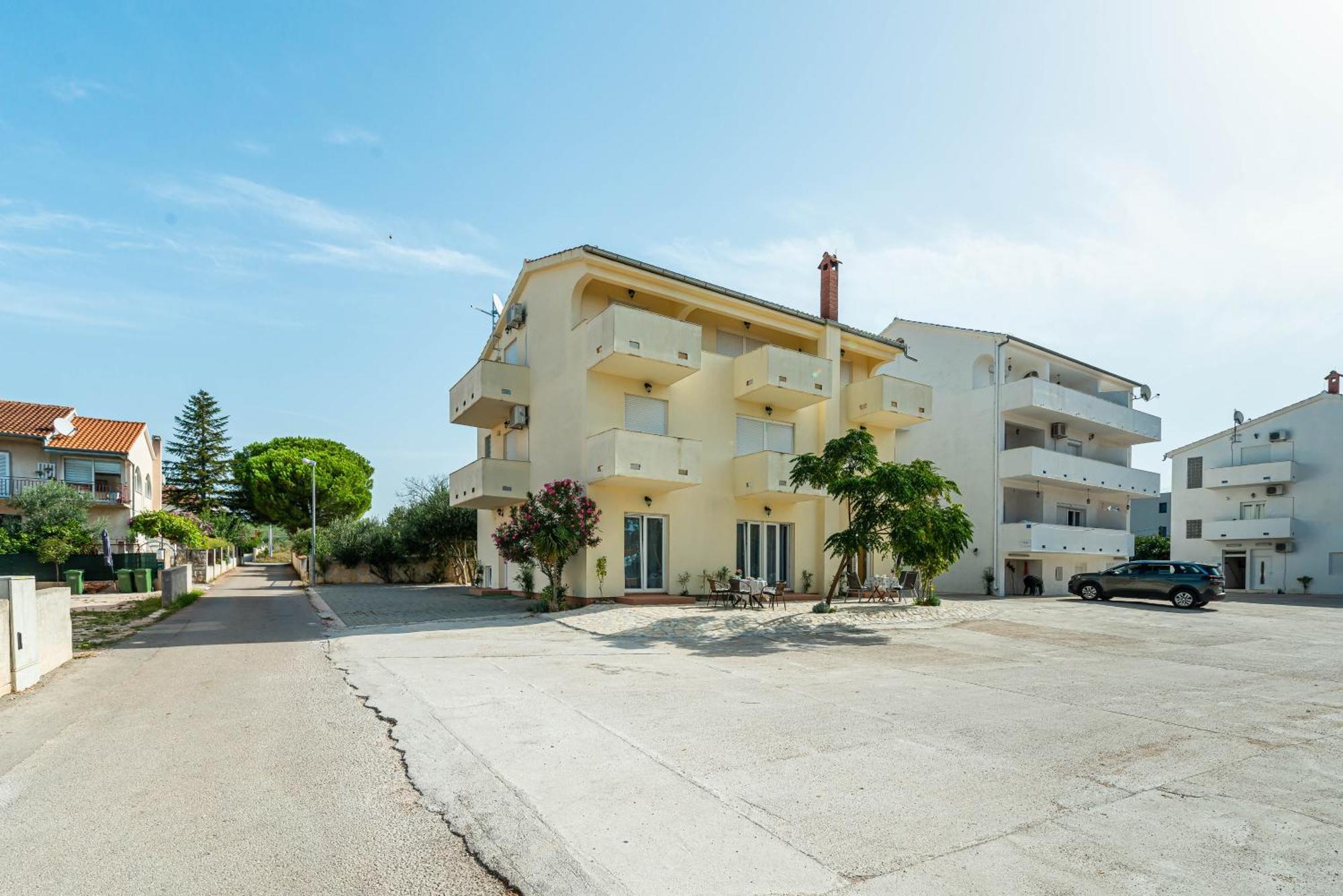 Apartments Adria Turanj Εξωτερικό φωτογραφία